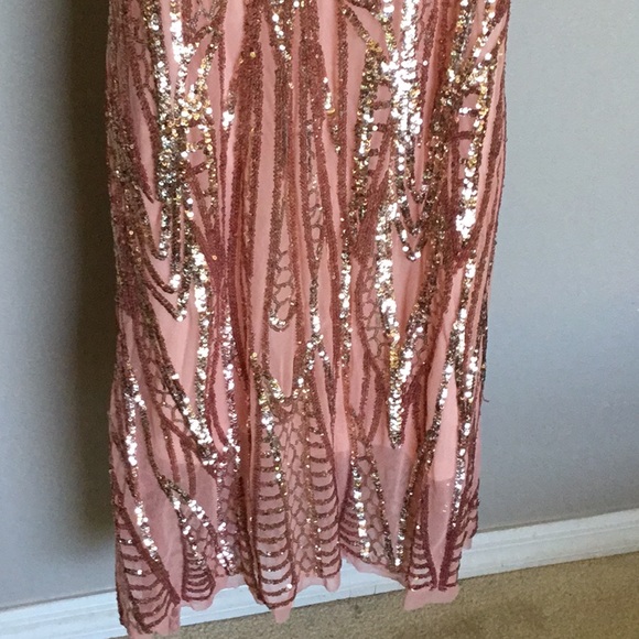Beautiful sequence Salmon pink strapless gown - Picture 4 of 7